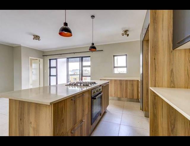 2 BEDROOM APARTMENT FOR SALE IN WITFONTEIN